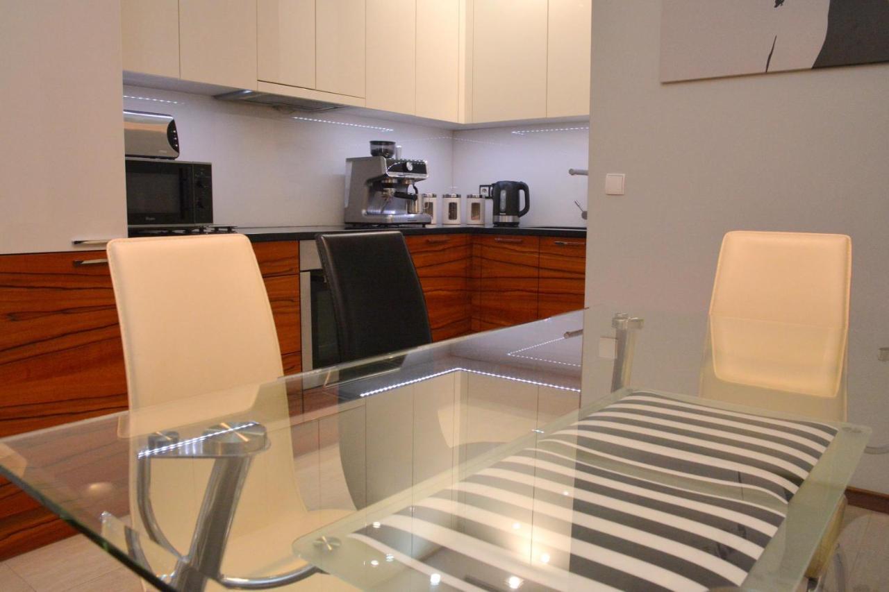 Azyl Apartments Warszawa Eksteriør bilde