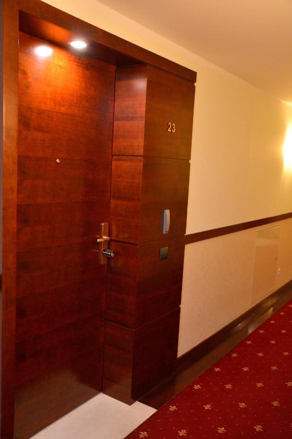 Azyl Apartments Warszawa Eksteriør bilde